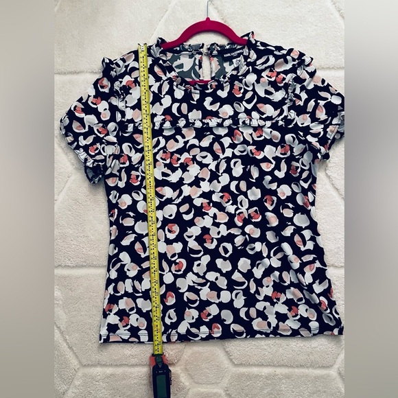 Karl Lagerfeld size medium - Picture 9 of 10